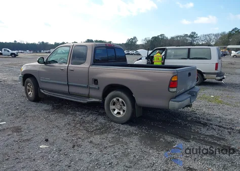 2000 Toyota Tundra Sr5 V8 z USA, uszkodzony, nr VIN 5TBRT3410YS118053